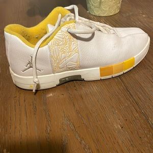 Jordan 23 like new I just used 2 times